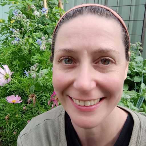 Profile image for pet sitter Ella