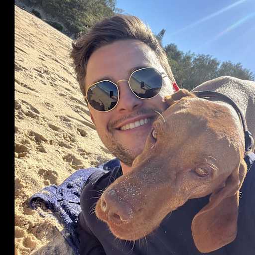 Profile image for pet sitter Aron