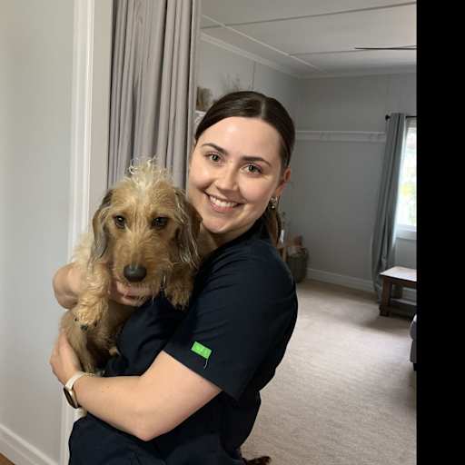 Profile image for pet sitter Emma