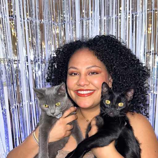 Profile image for pet sitters Hellen & Marianela