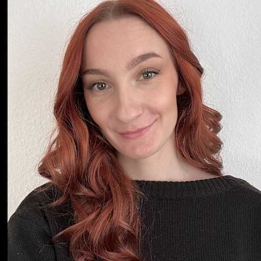 Profile image for pet sitter Julia
