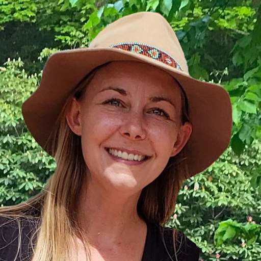 Profile image for pet sitter Whitney