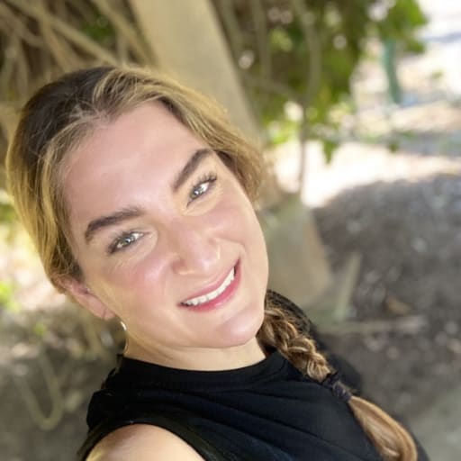 Profile image for pet sitter Shaina