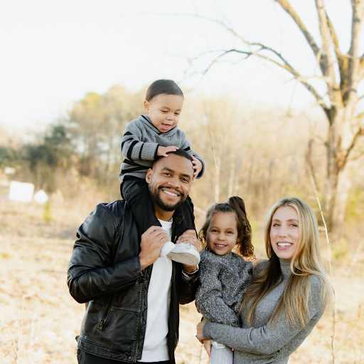 Profile image for pet sitters Ashley & Tristan