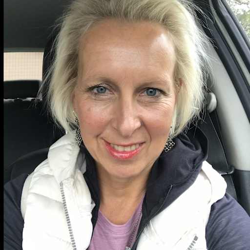 Profile image for pet sitter Melanie