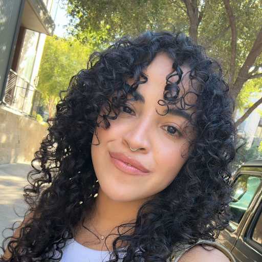 Profile image for pet sitter Lesly