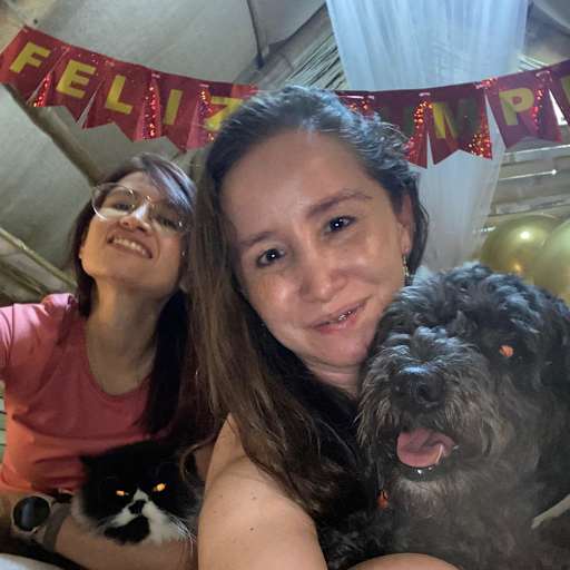 Profile image for pet sitters Maria Leonor & Adriana Marcela