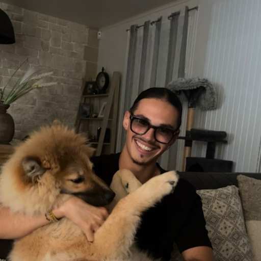 Profile image for pet sitter Ernesto