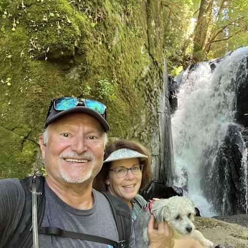 Profile image for pet sitters Dirk & Sue