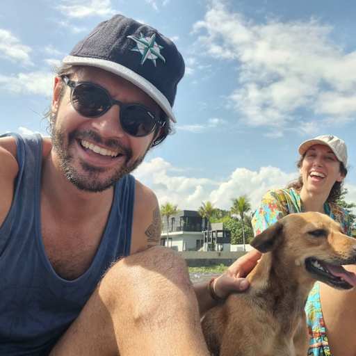 Profile image for pet sitters Simone & Anastasia