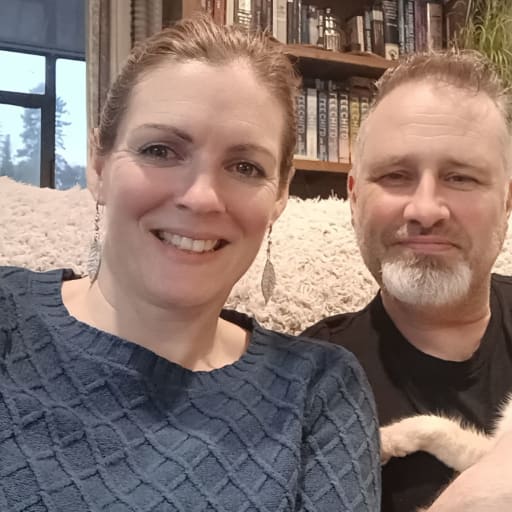Profile image for pet sitters Sarah & Steve
