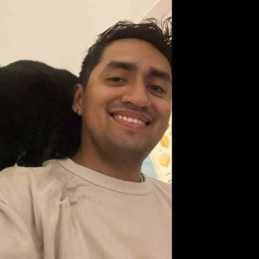 Profile image for pet sitter Luis Enrique