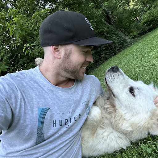 Profile image for pet sitter Harrison