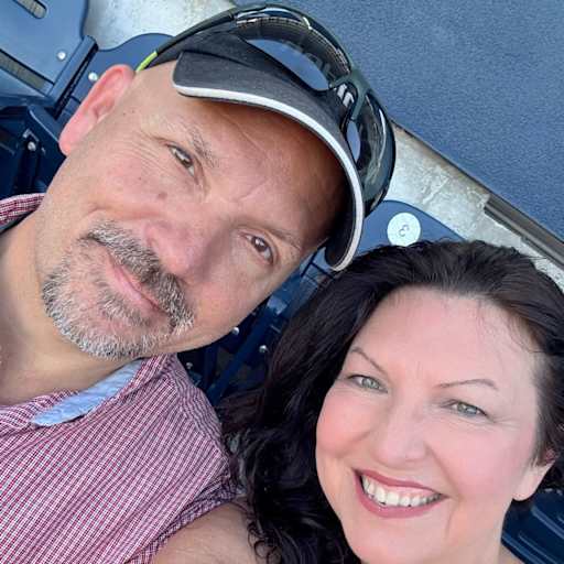 Profile image for pet sitters Tracy & Michael