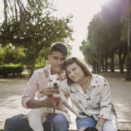 Profile image for pet sitters Enrique & Rocio