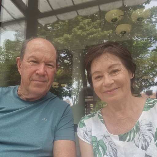 Profile image for pet sitters Gaylee & Robert