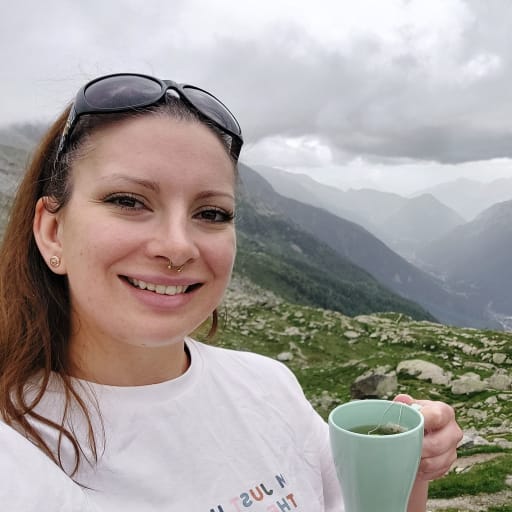 Profile image for pet sitter Lauren