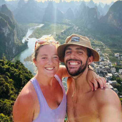 Profile image for pet sitters Blandine & Hugo