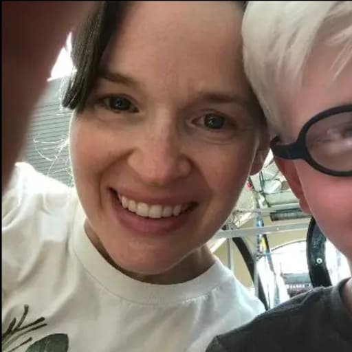 Profile image for pet sitters Emily & Ryan