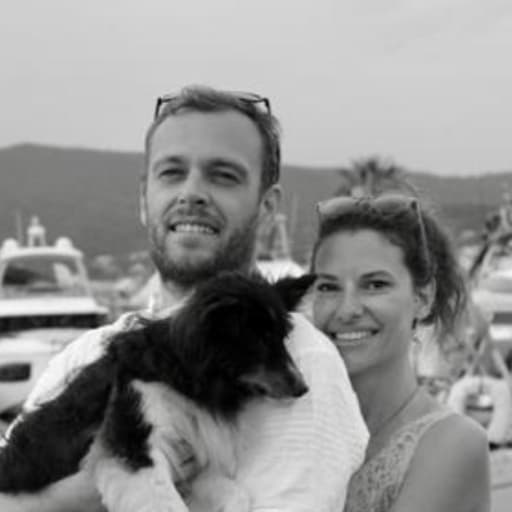 Profile image for pet sitters Alexandre & Emmanuelle