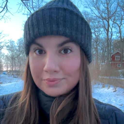 Profile image for pet sitter Stella