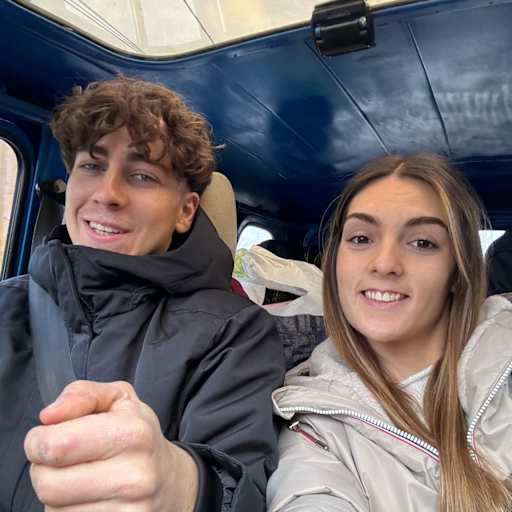 Profile image for pet sitters Clement & Juliette