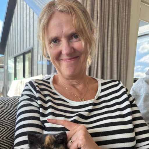 Profile image for pet sitters Andrea & Matt