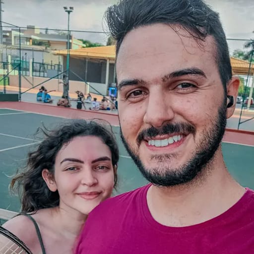 Profile image for pet sitters Gabriel & Vanessa