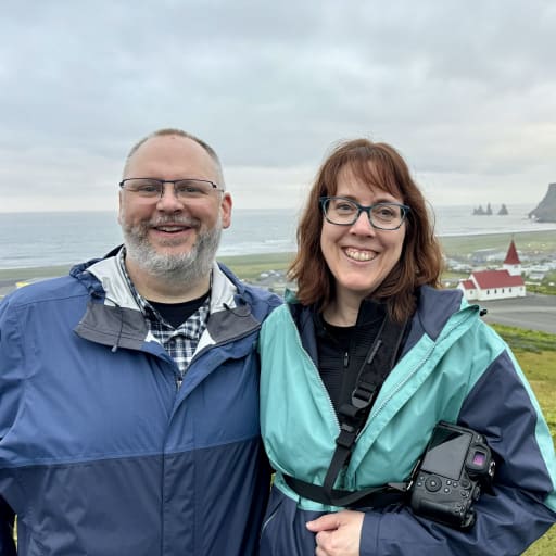 Profile image for pet sitters Deanna & Kevin