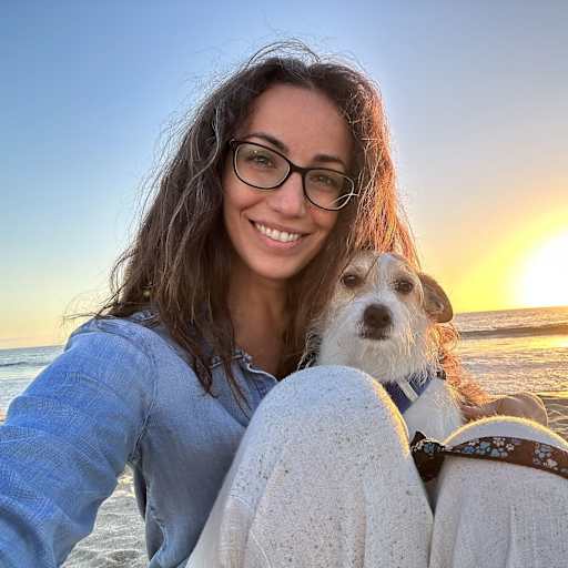 Profile image for pet sitters Juliana & Joe