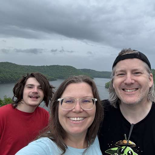 Profile image for pet sitters Bess & Robert