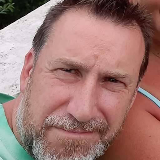 Profile image for pet sitters Stuart & Amanda