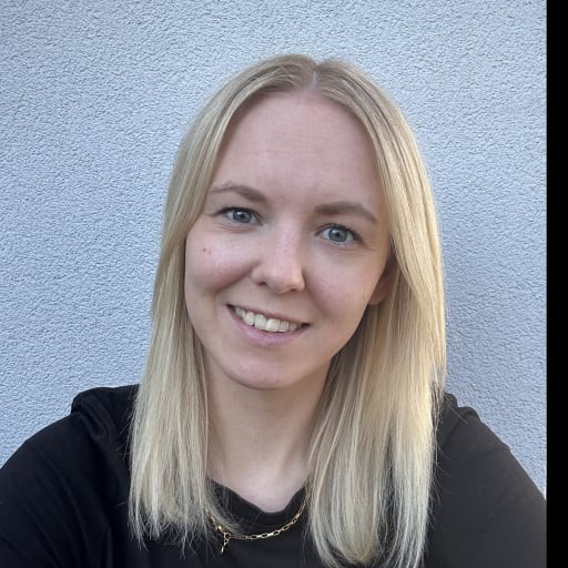 Profile image for pet sitter Lisa