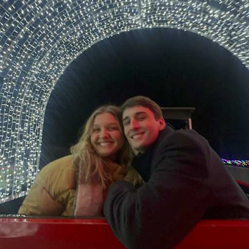 Profile image for pet sitters Alyssa & Matthew