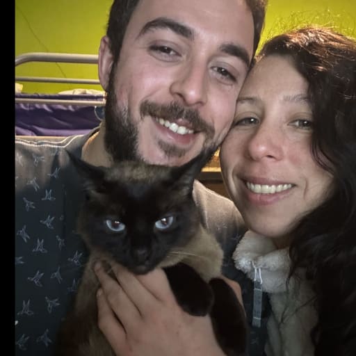 Profile image for pet sitters Fernanda & Antonio