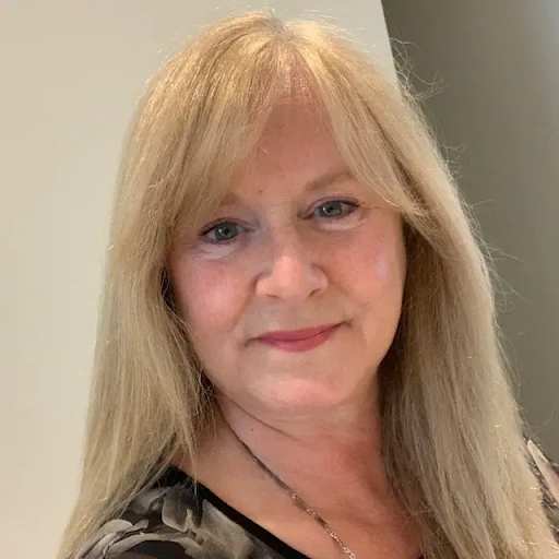 Profile image for pet sitter Lisa