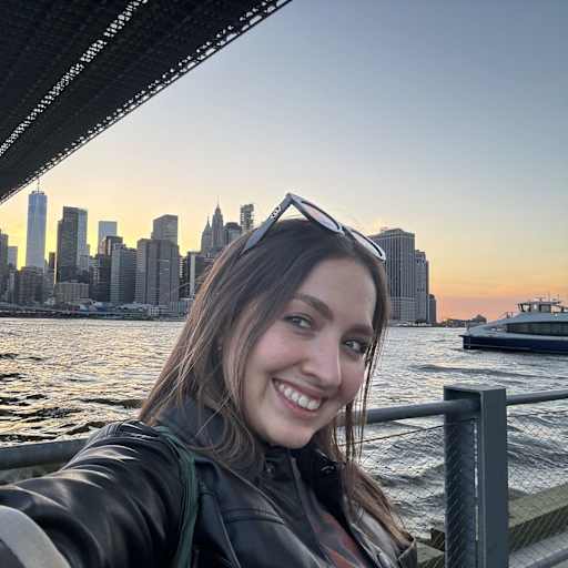 Profile image for pet sitter Larissa