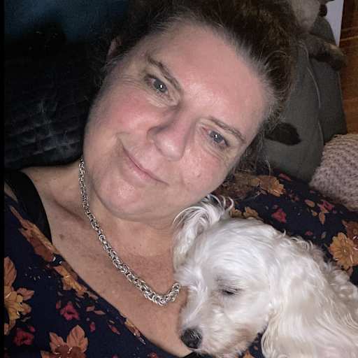Profile image for pet sitter Vivienne