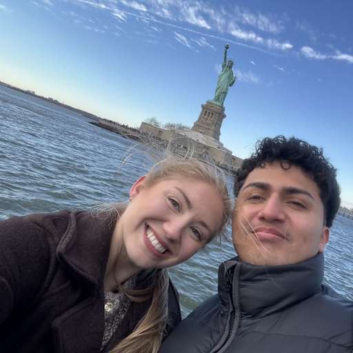 Profile image for pet sitters Nichole & Erik