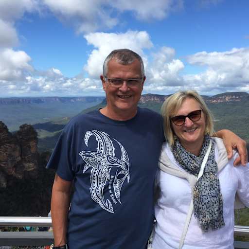 Profile image for pet sitters Diana & Mark