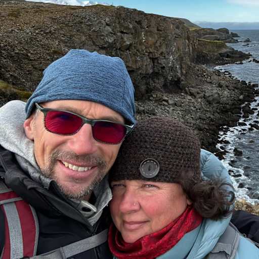 Profile image for pet sitters Chris & Isabelle