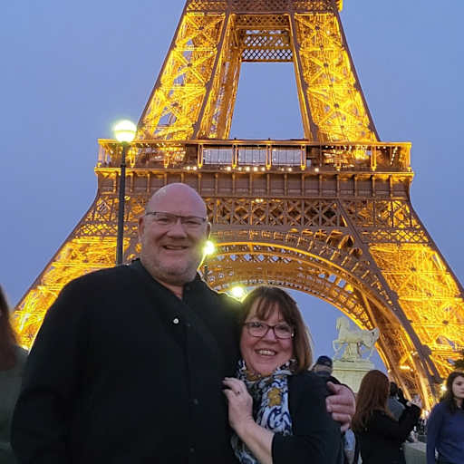 Profile image for pet sitters Dana & Brad