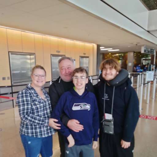 Profile image for pet sitters Nicole & Peter