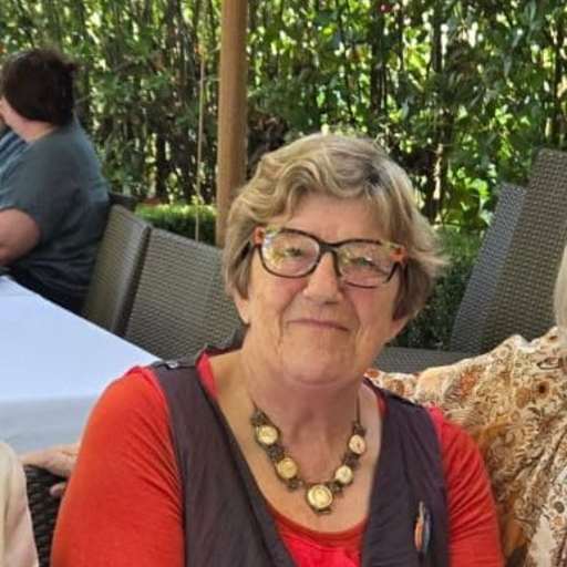 Profile image for pet sitter Diana