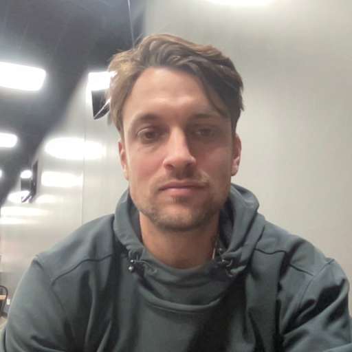 Profile image for pet sitter jesse