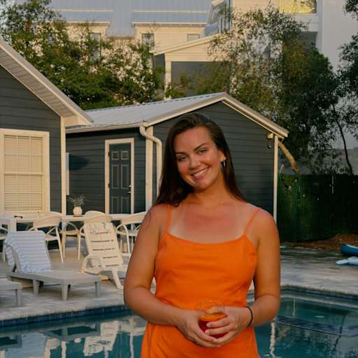 Profile image for pet sitter Allison