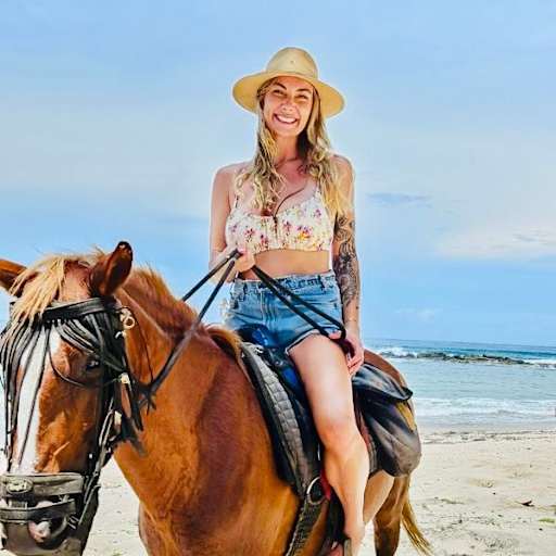 Profile image for pet sitter Chelsey