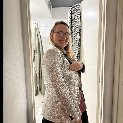 Profile image for pet sitters Julia & Milly