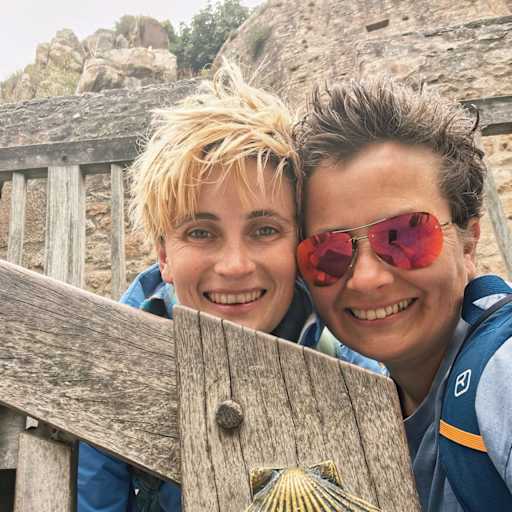 Profile image for pet sitters Gabi & Angel