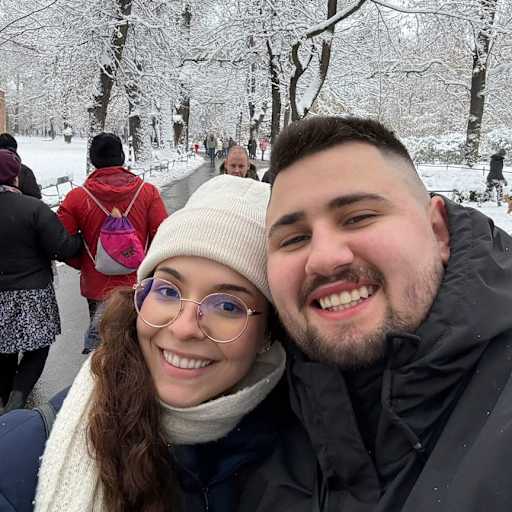 Profile image for pet sitters Guilherme & Erica